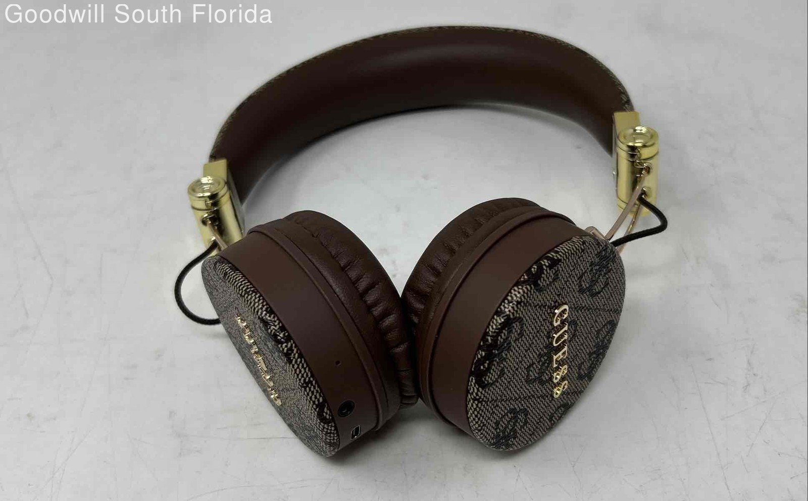 Guess SP070 Brown Adjustable Headband Wireless Over Ear Headphone Not Tested NCL
