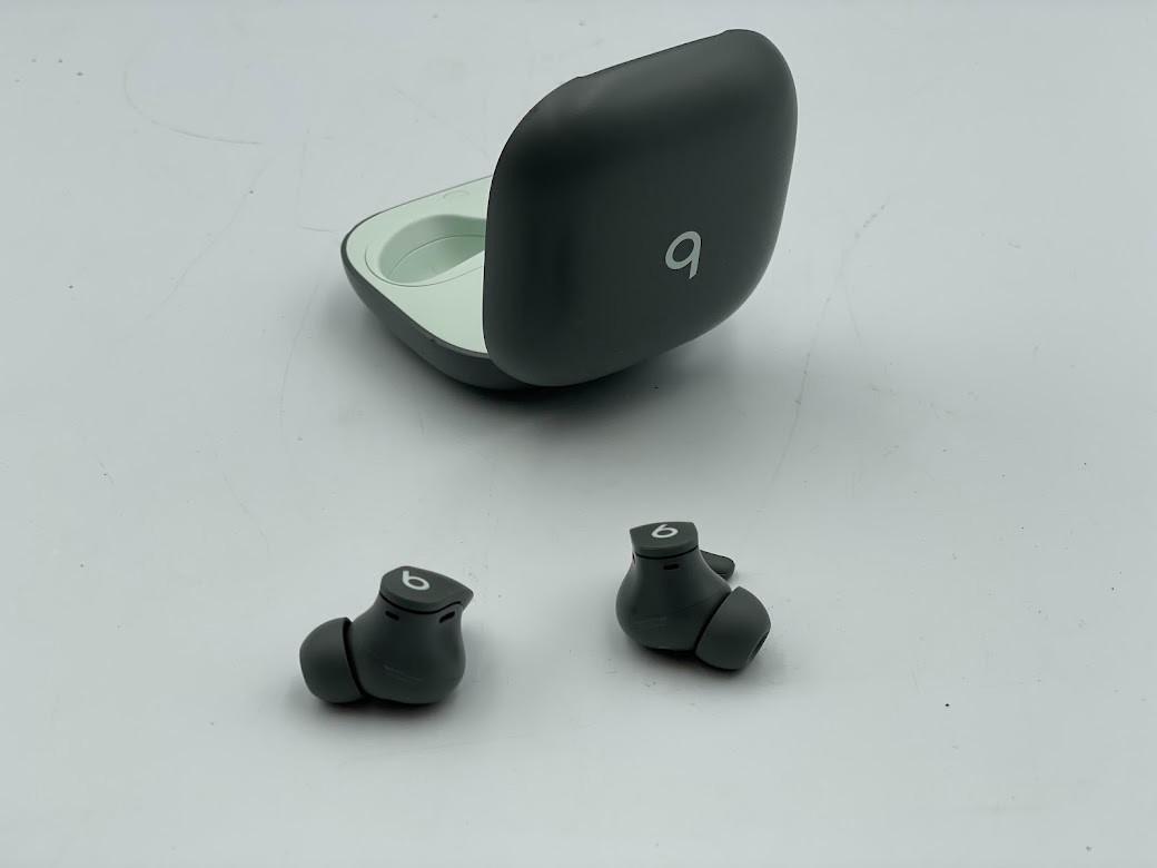 Apple Beats Fit Pro True Wireless Bluetooth Wireless Earbuds – Gray
