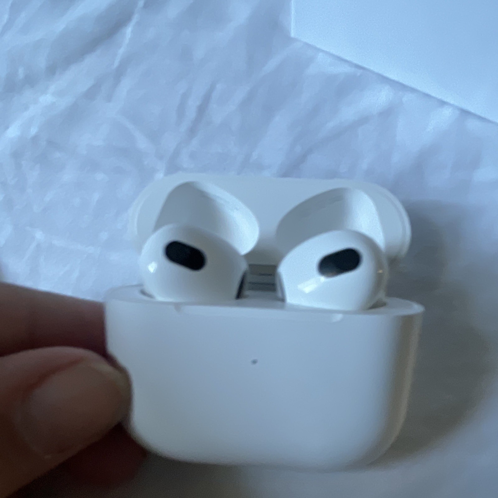 Apple AirPods Pro (2nd Gen) MagSafe Case White ANC Bluetooth In-Ear MME73AM/A