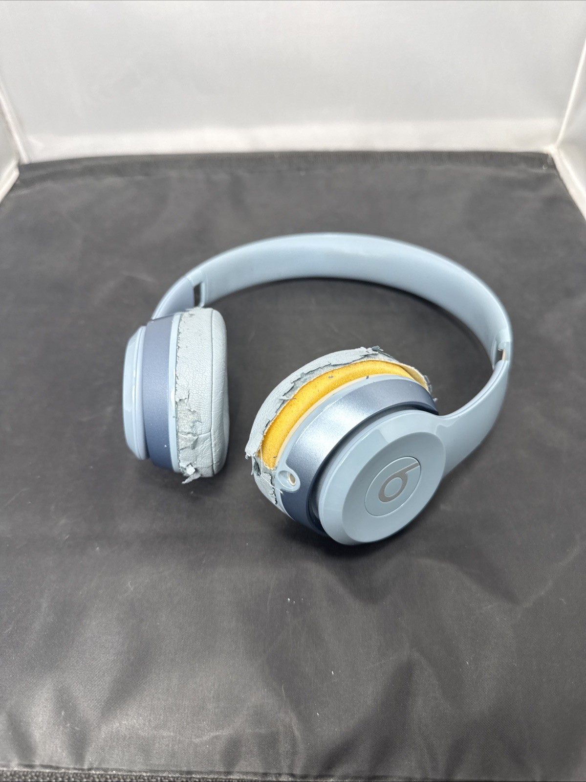 Beats by Dr Dre Solo 2 Wired Headphones – Great Blue B0518 Needs Pads