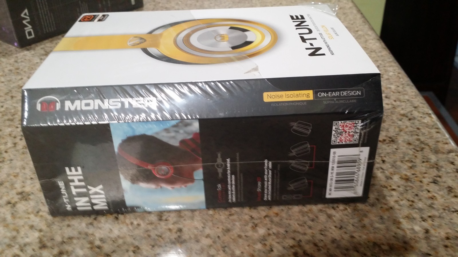 Monster N-TUNE Noise Isolating On-Ear Headphones w ControlTalk – Solar Yellow