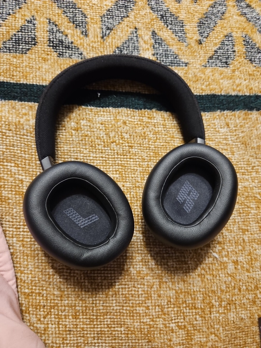 jbl live 770 nc new