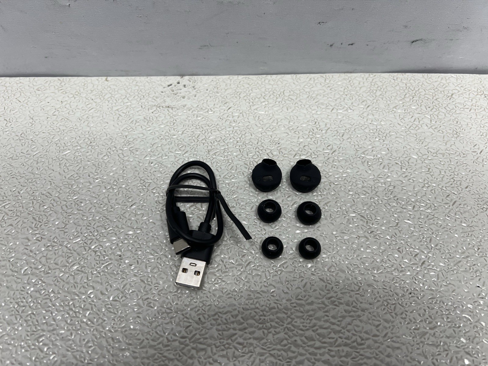 JBL – Endurance Race True Wireless Sport Earbud Headphones – Black –
