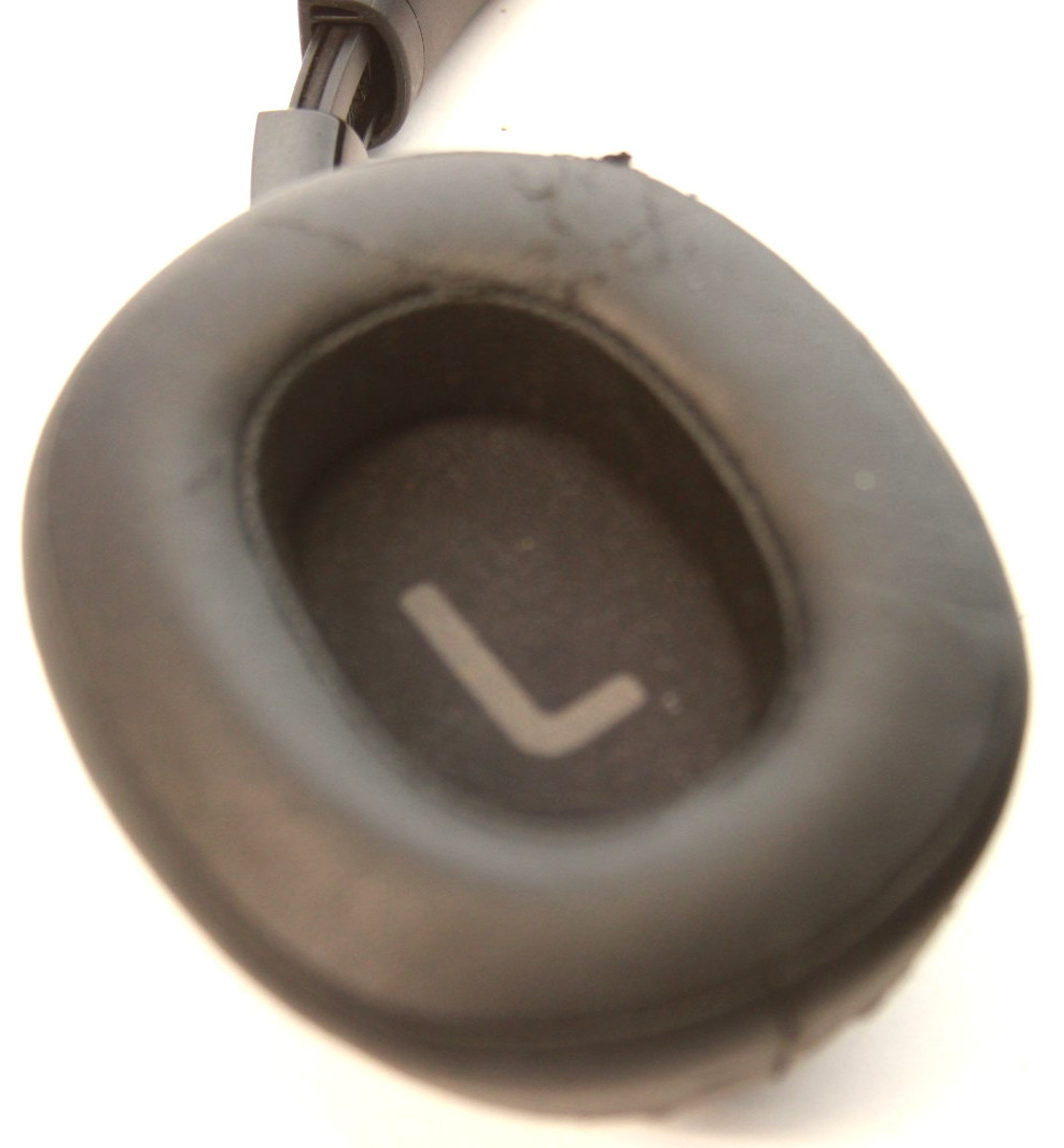 Wholesale LOT of 4 JBL Wireless Bluetooth Headphones Repair Parts AS-IS