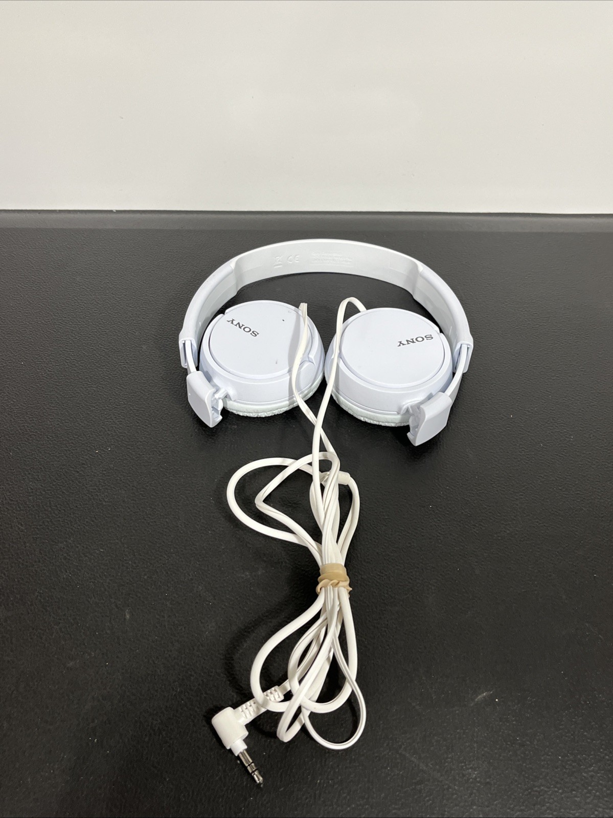 Sony MDR-ZX110 Ear-Pad (On the Ear) Headband Headphones – White – Tested