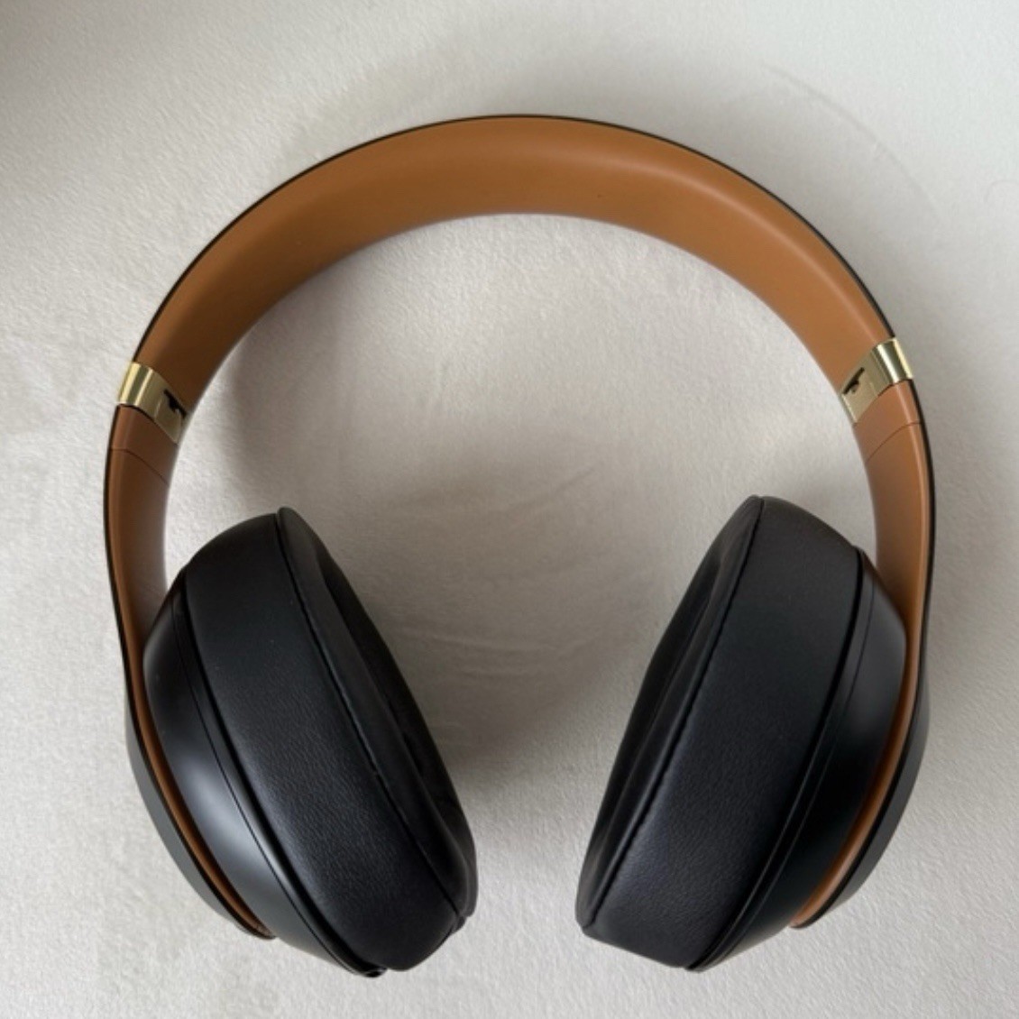 Beats by Dr. Dre Studio3 Wireless Headphones – The Beats – Midnight Black