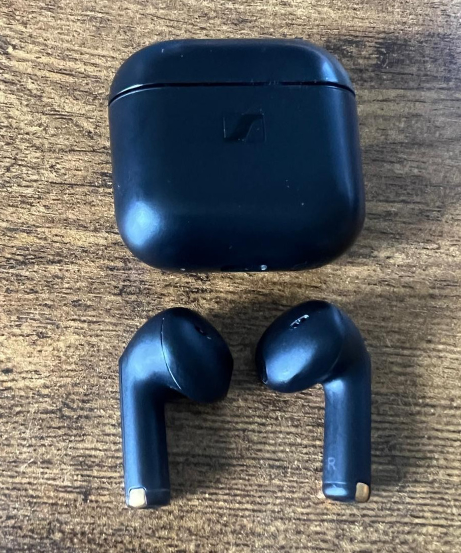 Sennheiser ACCENTUM Open Wireless Bluetooth Earbuds – Black – OPEN BOX