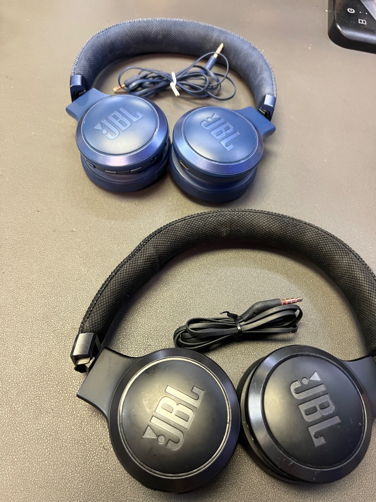 JBL LIVE 460NC headphones 3.5mm over-ear -WIRED ONLY!-LOT OF 2