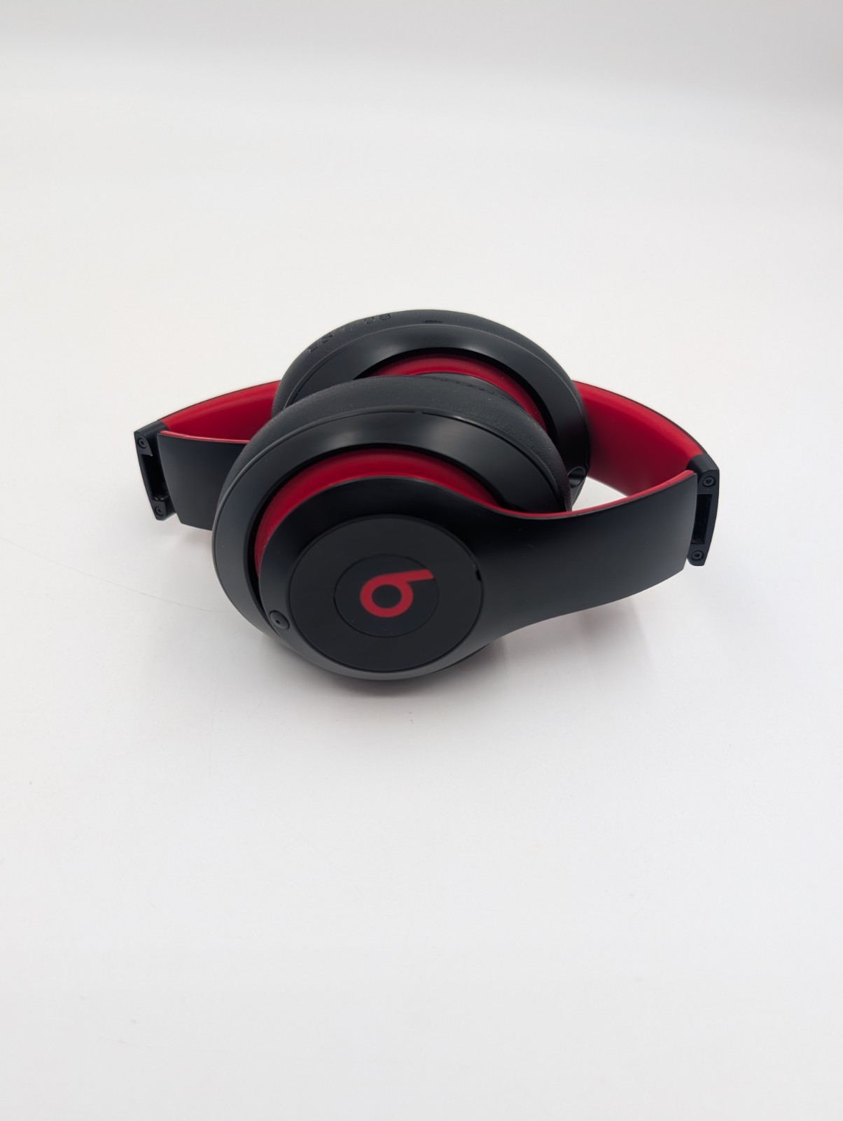 Beats by Dr. Dre Studio3 Bluetooth Over-Ear Headband Headphones Red/Black