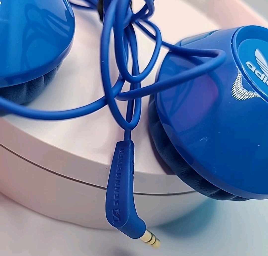 Adidas Sennheiser HD 220 Over Ear Closed Back Headphones With Bag Blue White