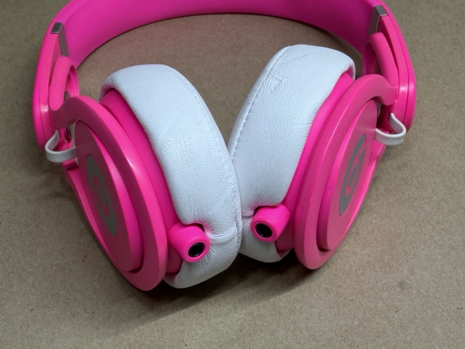 Beats by Dr. Dre Beats MIXR Over the Head DJ Wired Headphones Pink White