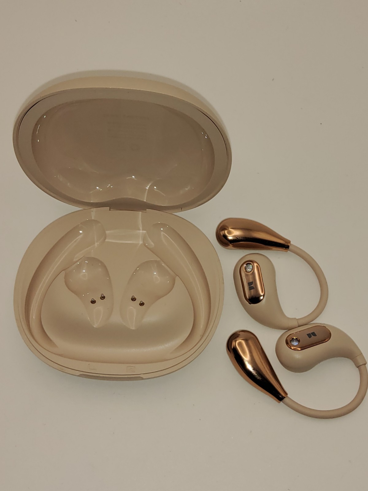 Pink Monster Open Ear AC210 Headphones, Wireless Headphones 30 Hours Playback.