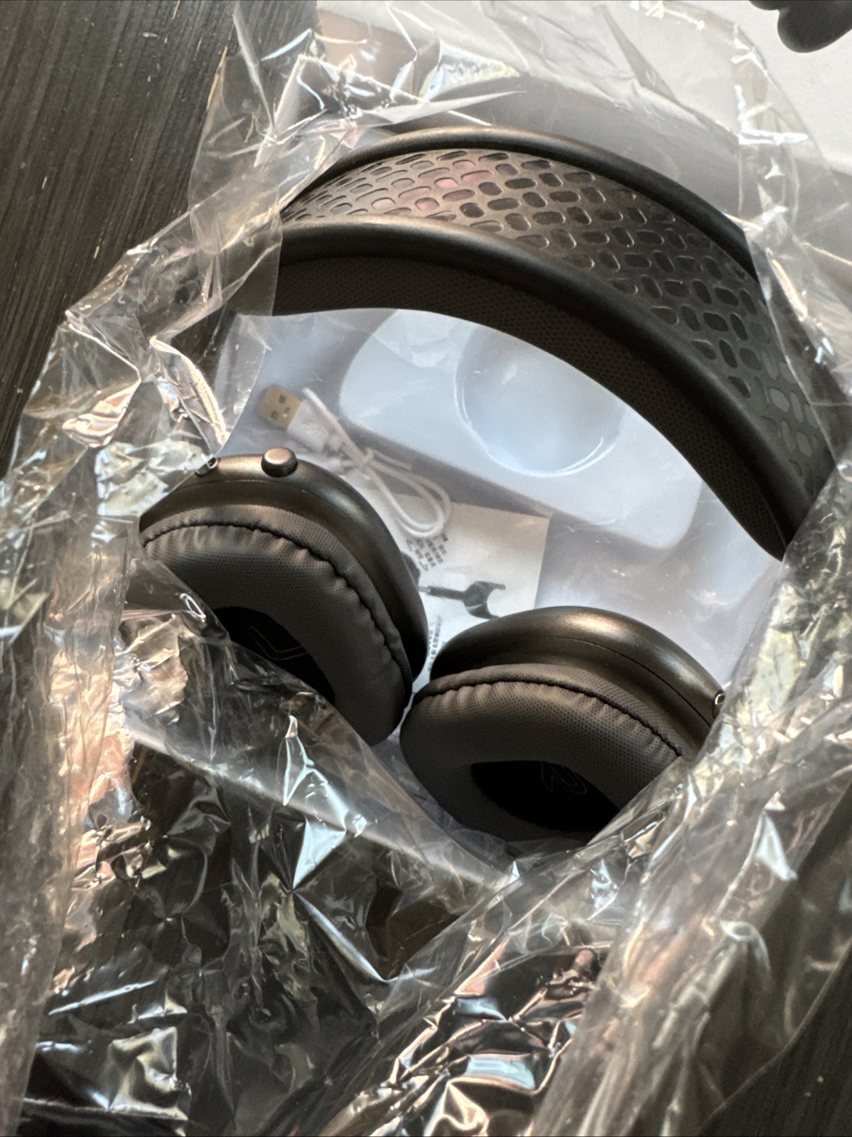 Unbranded ROHS Headphones Ear Cups Open box