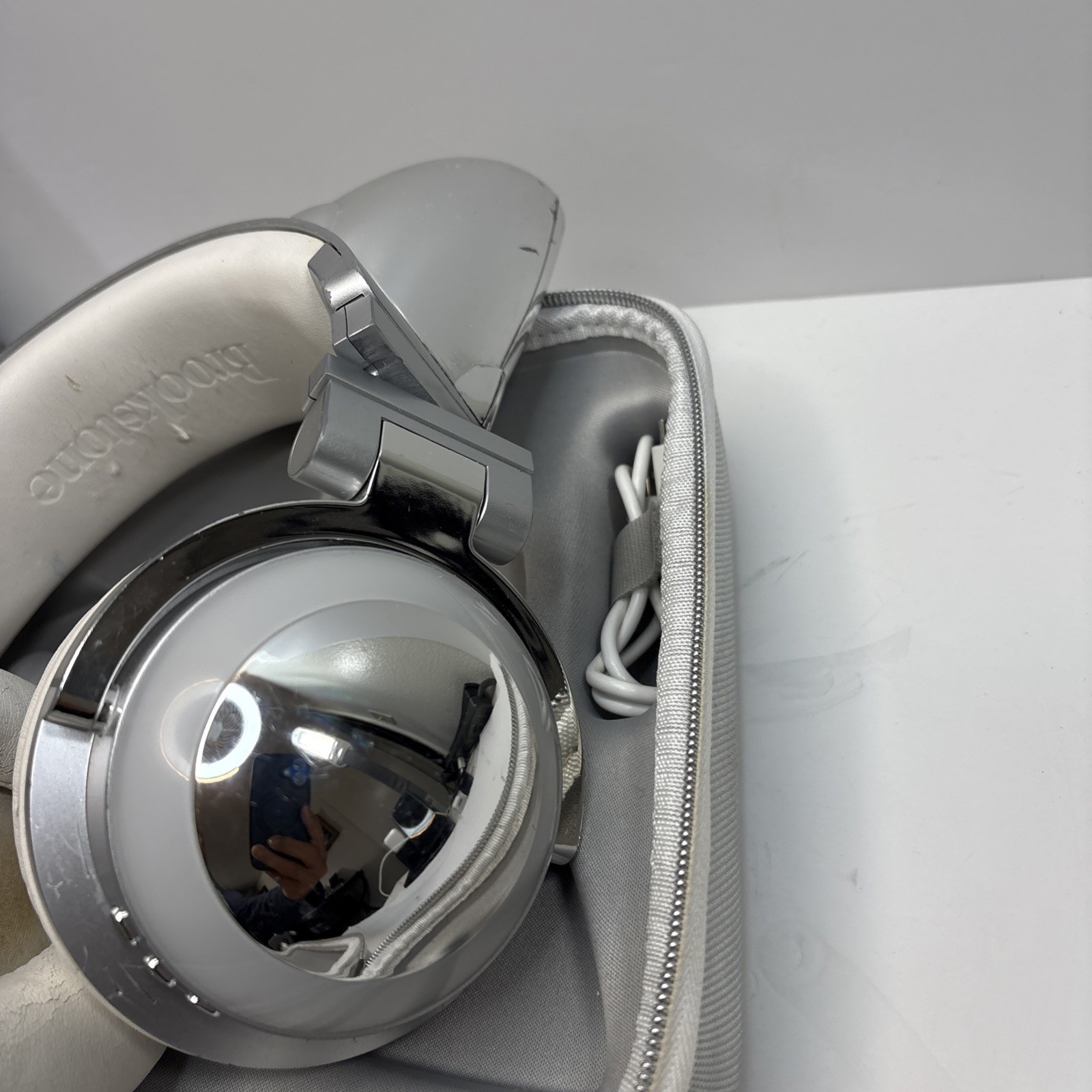 Brookstone Limited Edition Ariana Grande Bluetooth Headphones. Tested & Working