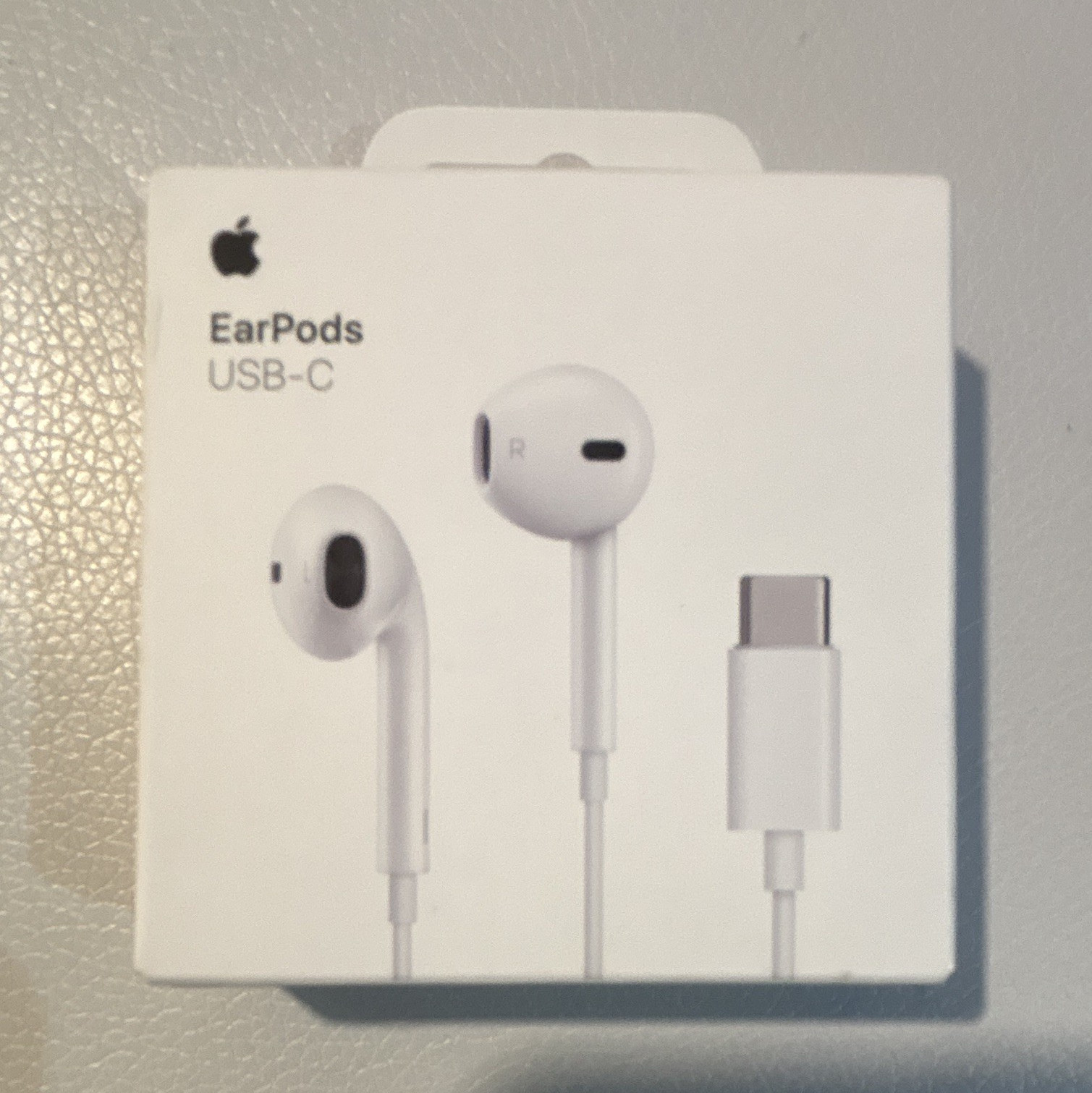 Apple EarPods USB-C In-Ear Earbuds w/ Built-In Mic White 602-06507-A