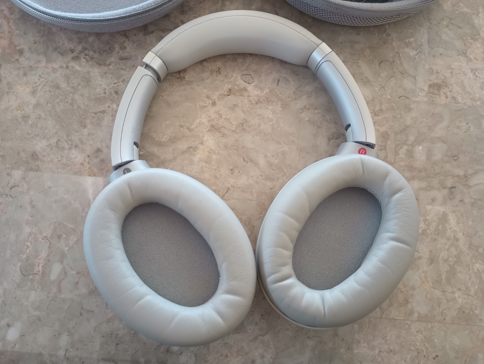 Sony WH-1000X M3 Wireless Noise Canceling Overhead Headphones USBC