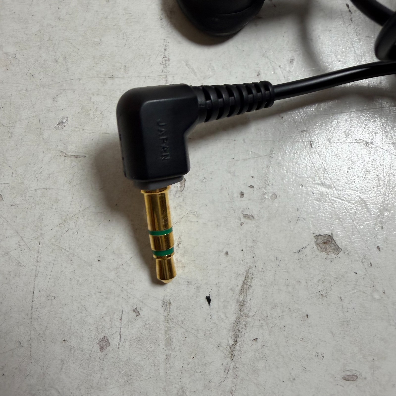 1995 Sony MDR-E837 Black Wired 3.5mm Jack 16 ohm Stereo Dynamic Earphones