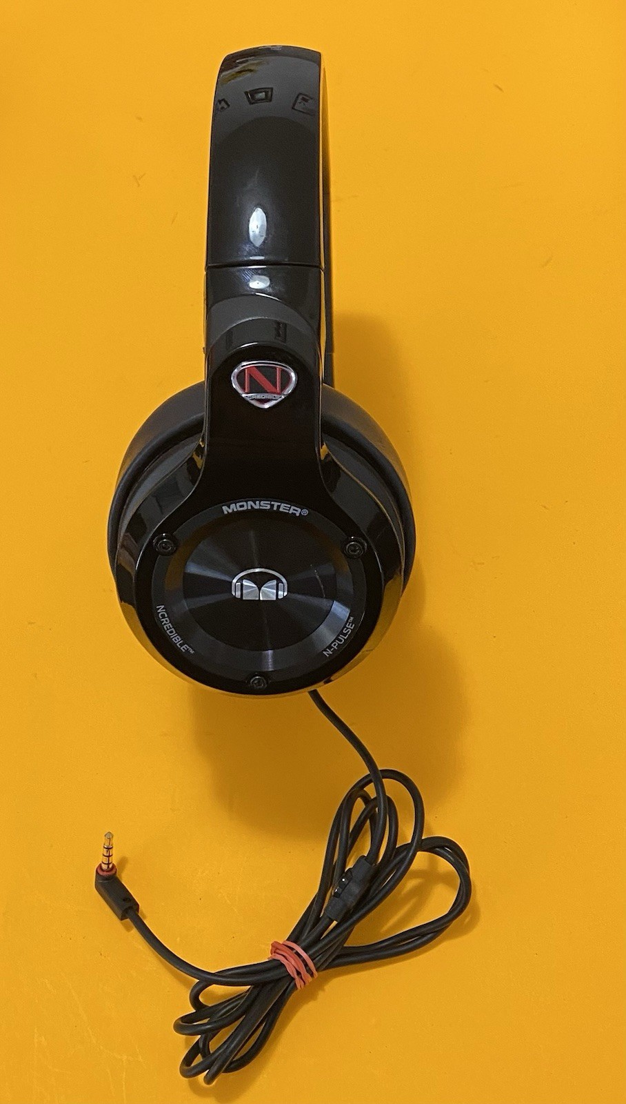 Monster NCredible N-Pulse Over-Ear Wired Headphones Black Working