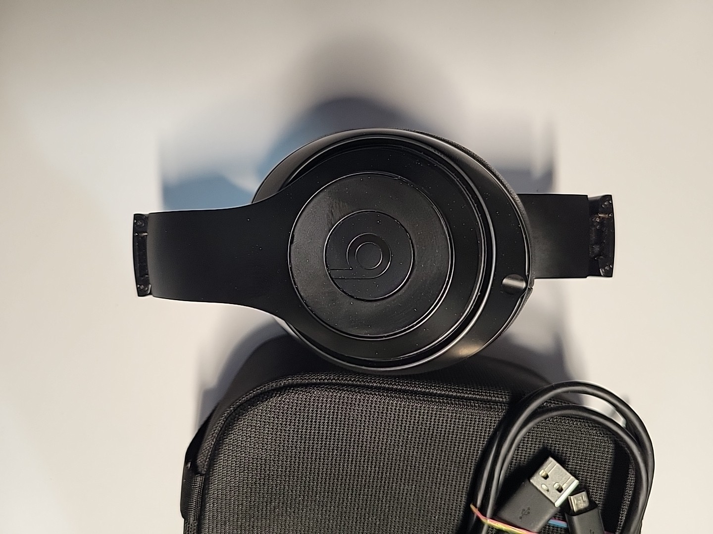 Beats by Dr. Dre Studio3 Wireless Bluetooth Headphones Black w/ Carrying Case