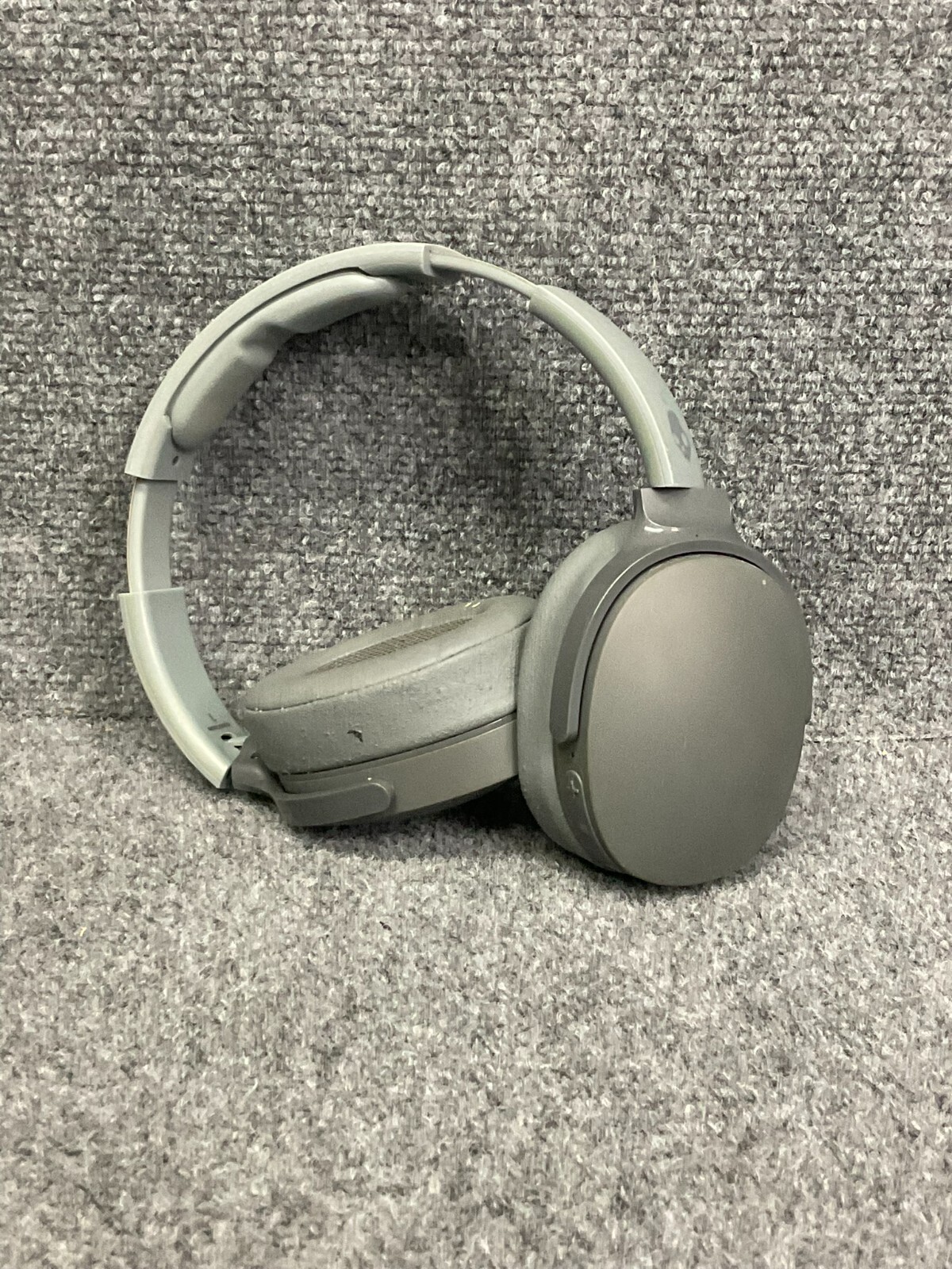Skullcandy Gray Over Ear Headphones Used With Cable