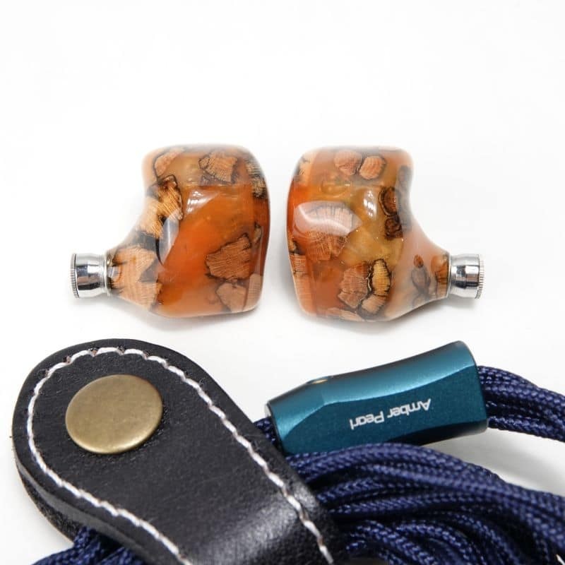 Unique Melody Amber Pearl Universal IEM – Limited Edition, Tribrid, Collector