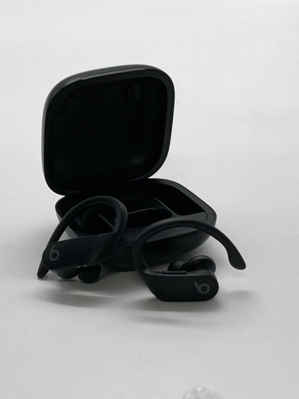 Beats Powerbeats Pro MY582LL A Wireless Ear Hook Earbuds Black Open Box