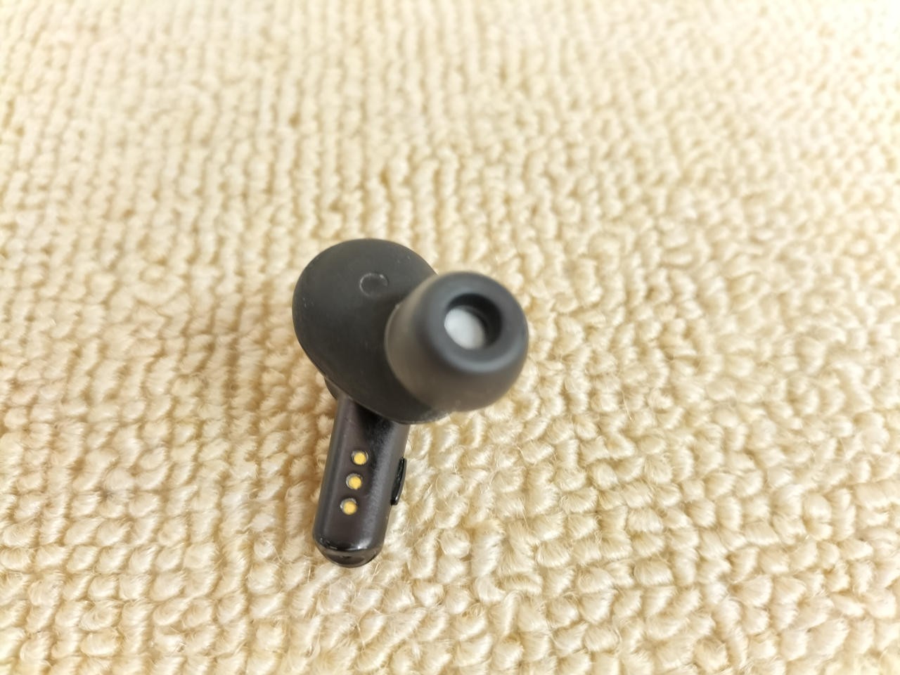 Audio-Technica ATH-TWX9 Wireless Noise Cancelling Earbuds Earphones w/ Tips Set