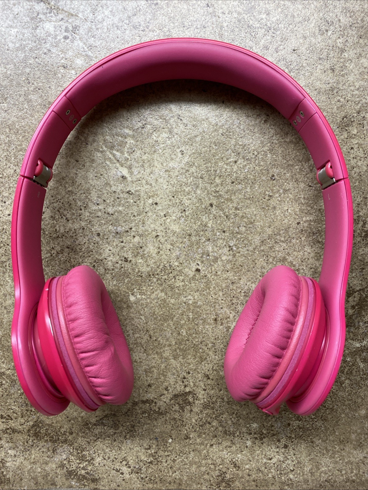 Beats by Dr. Dre Solo HD HOT PINK Wired Headphones With Case