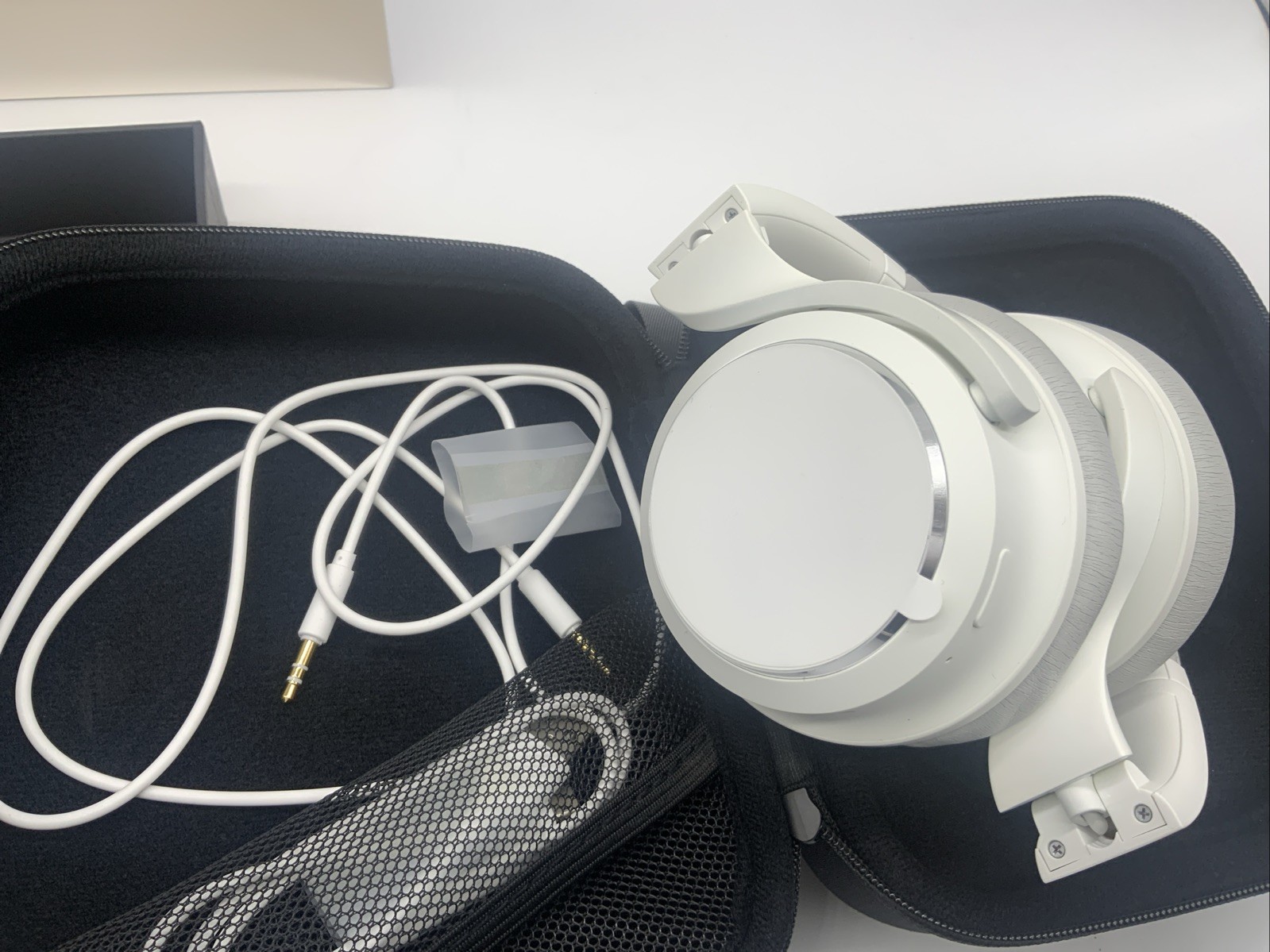 WYZE Noise Cancelling Headphones and Hard Case for Travel, Wireless Over The Ear