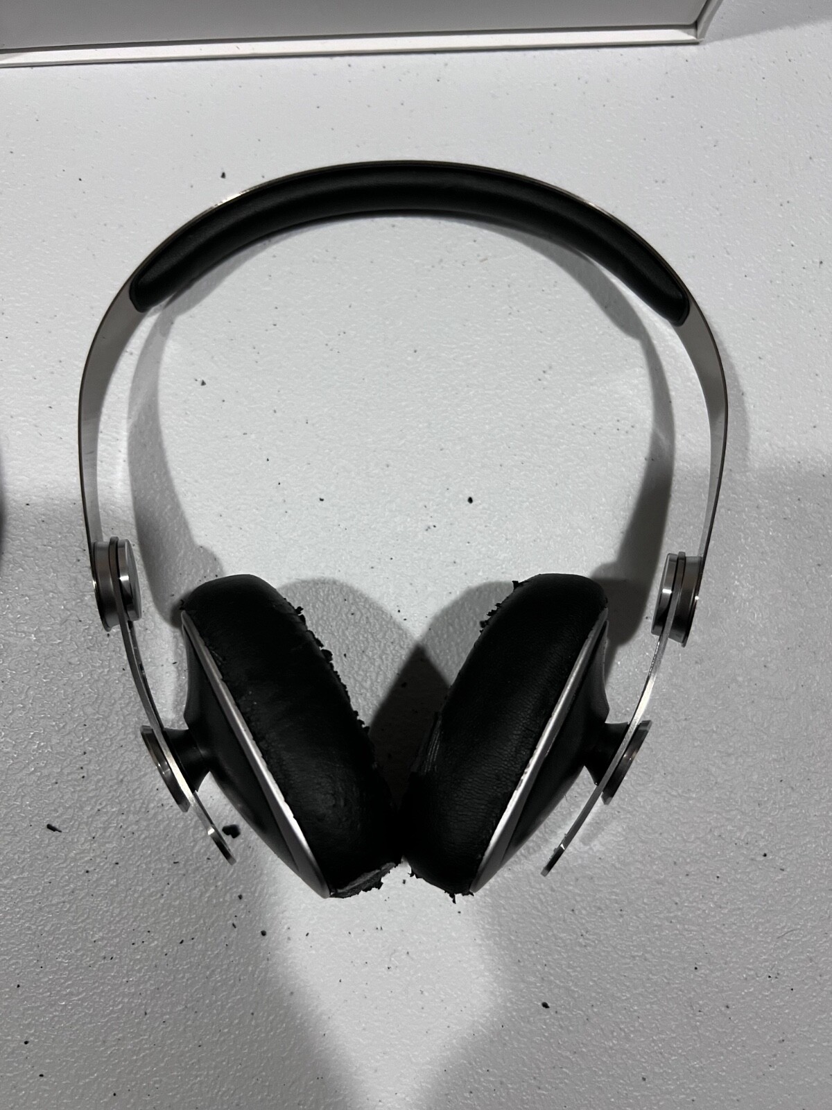As-is Moshi Avanti C USB Type-C On-Ear Headphones