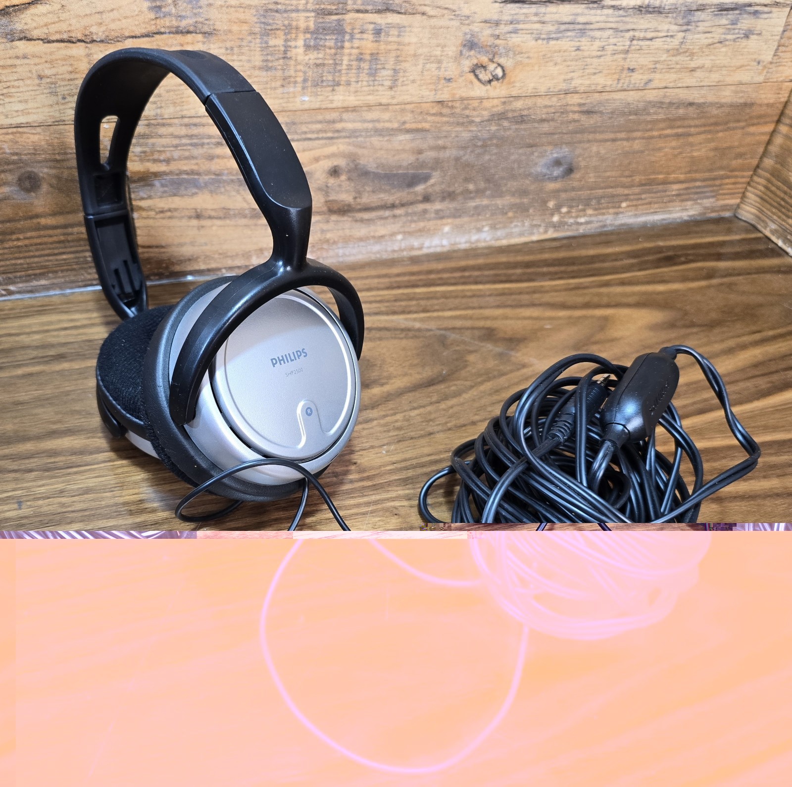 Philips SHP2500/37 Full Size Headphones 20ft Cord Volume Control – Work Great