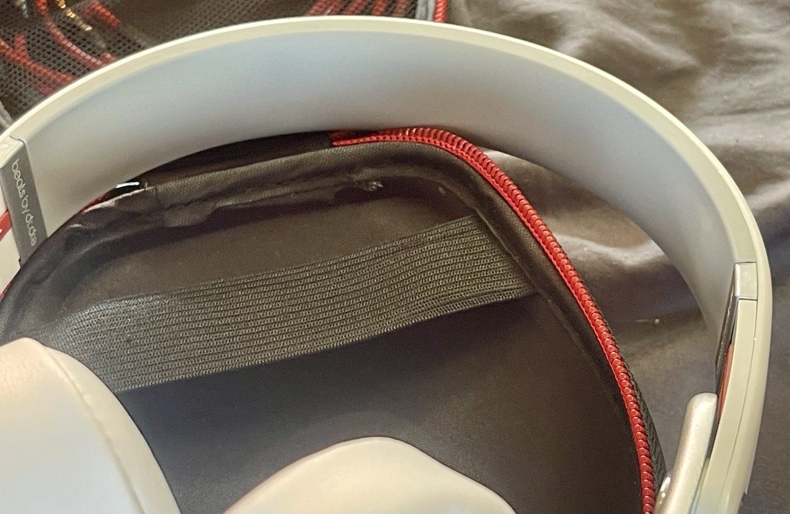 Beats Mixr Mixer Dj Professional Wired Headphones with Case White ⚪️ And ?