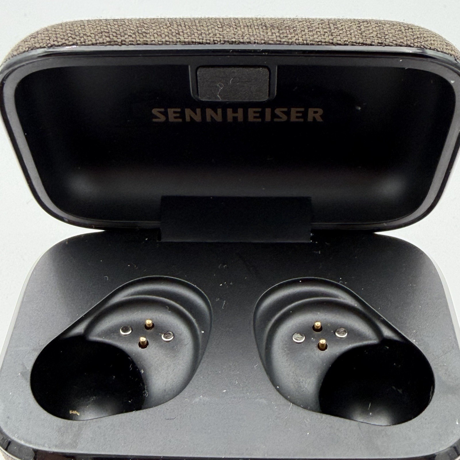 SENNHEISER MTW4C MOMENTUM TRUE WIRELESS 4 CHARING CASE