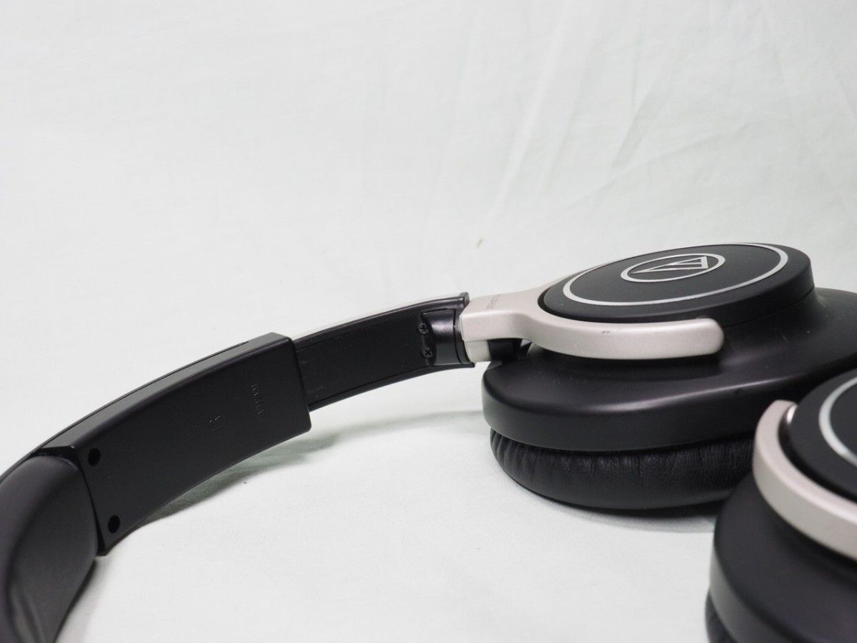 Audio-Technica ATH-M70x Closed-Back Studio Monitor Headphones