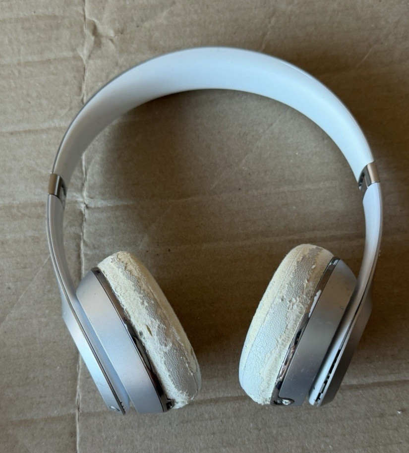 Beats by Dr. Dre Solo3 Wireless Bluetooth On-Ear White Silver 3.5mm AUX Untested