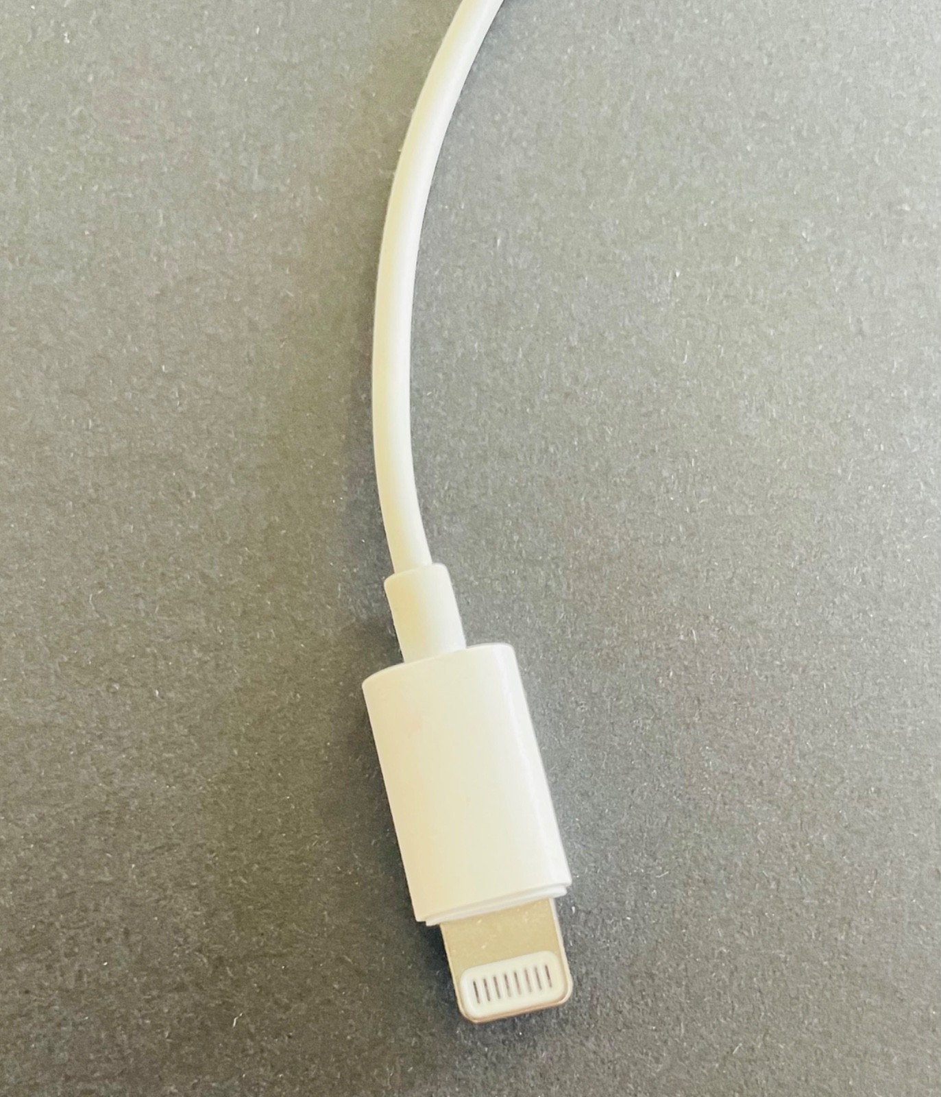 MIX of Headphones – Apple AirPods Pro gen 1, Apple Headphones lightning & other