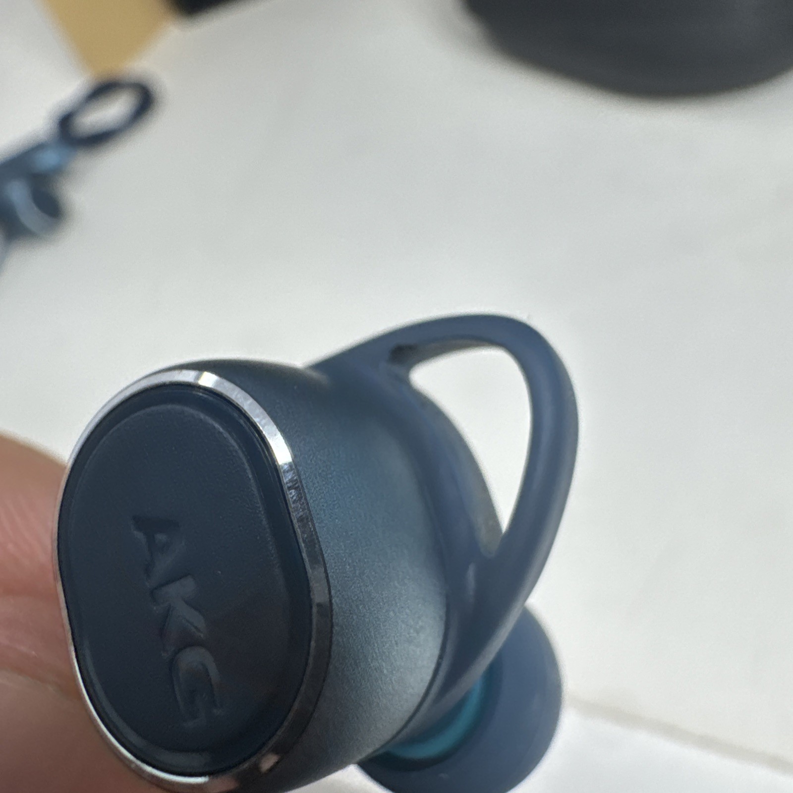 AKG by HARMAN N200 Wireless In-ear Headphones Earbuds Blue – TESTED