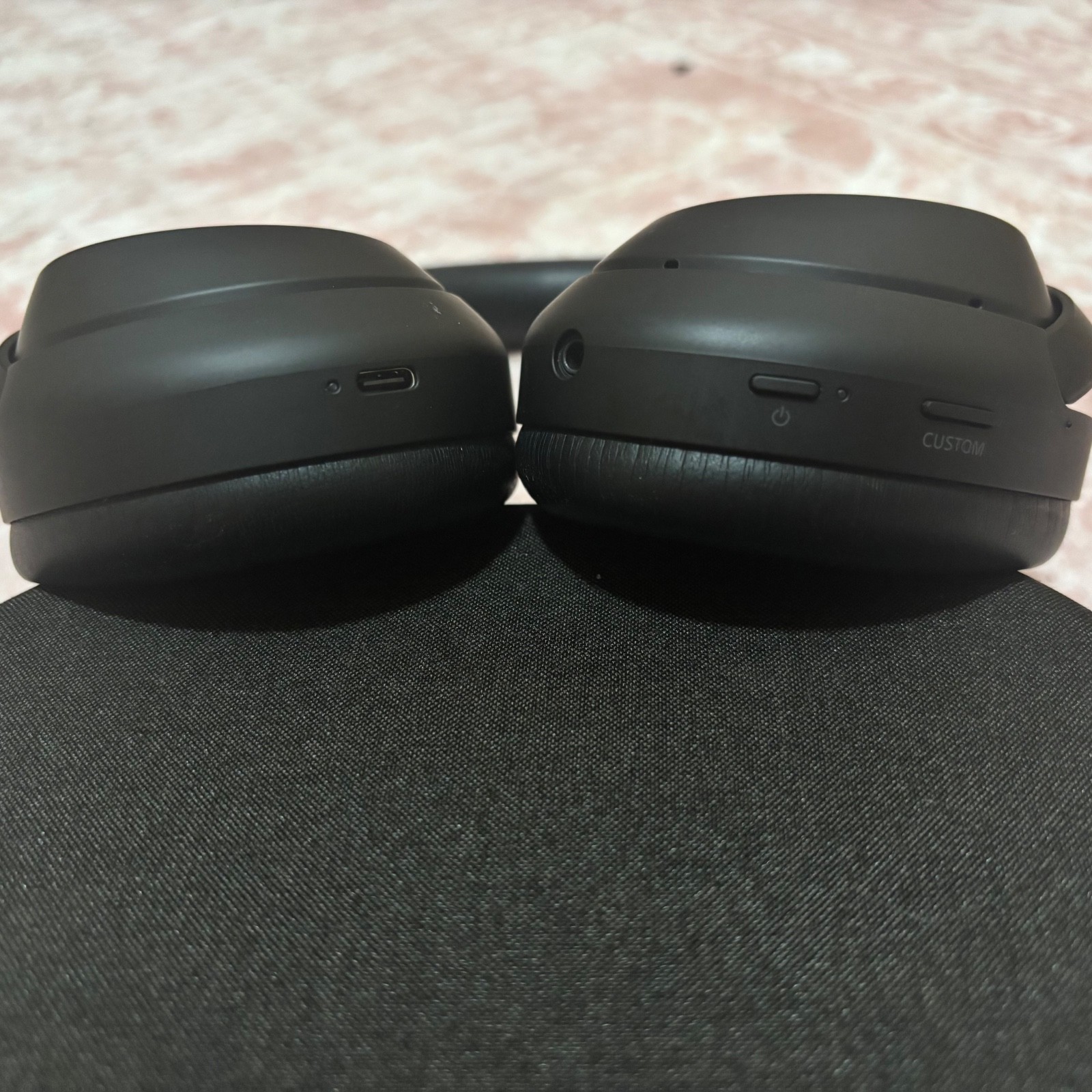 Black Sony WH-1000XM4 Noise Cancellation Headphones & Case