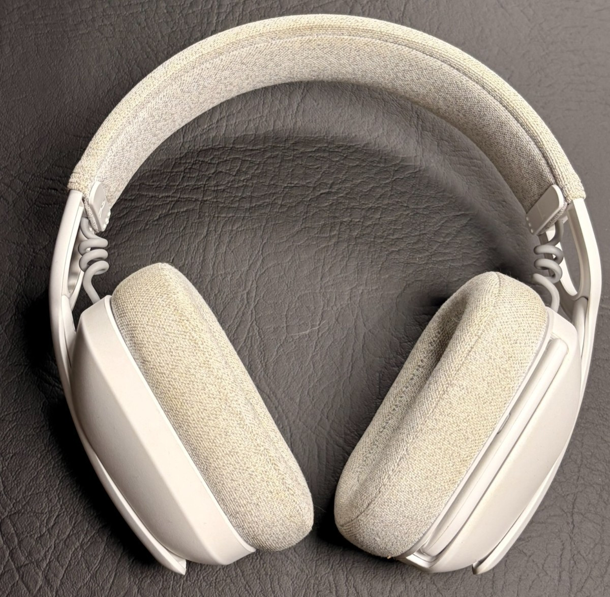 Logitech Zone Vibe 100 Lightweight Wireless Over Ear Headphones