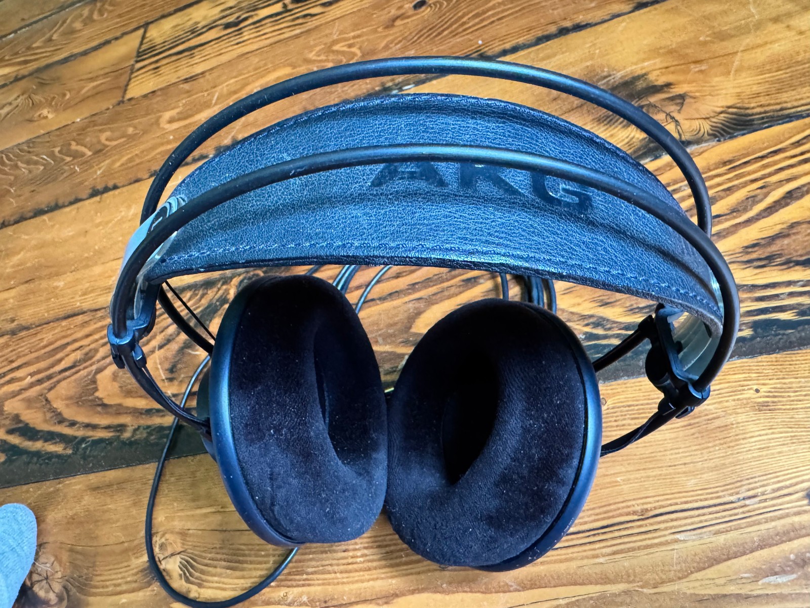 AKG K702 Pro Audio Audio Channel Reference Studio Headphones