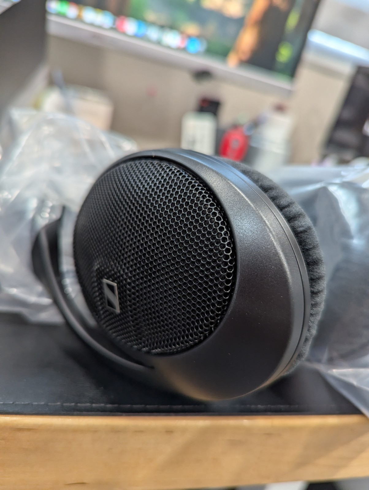 SENNHEISER HD 560 S Over-The-Ear Audiophile Headphones