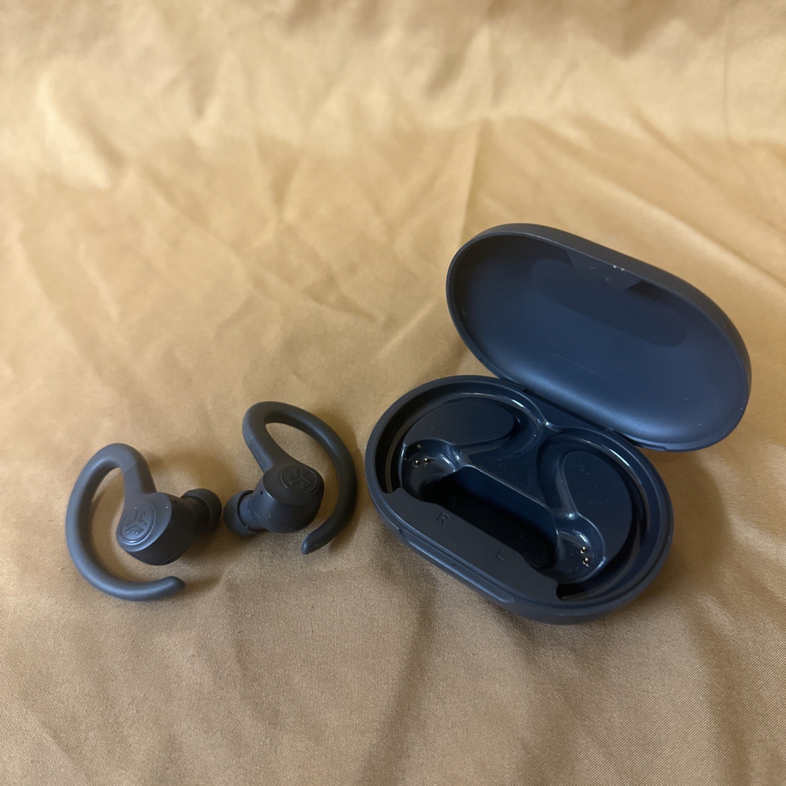 JLab Go Air Sport True Wireless Bluetooth Earbuds w/ Charging Case Black Tested
