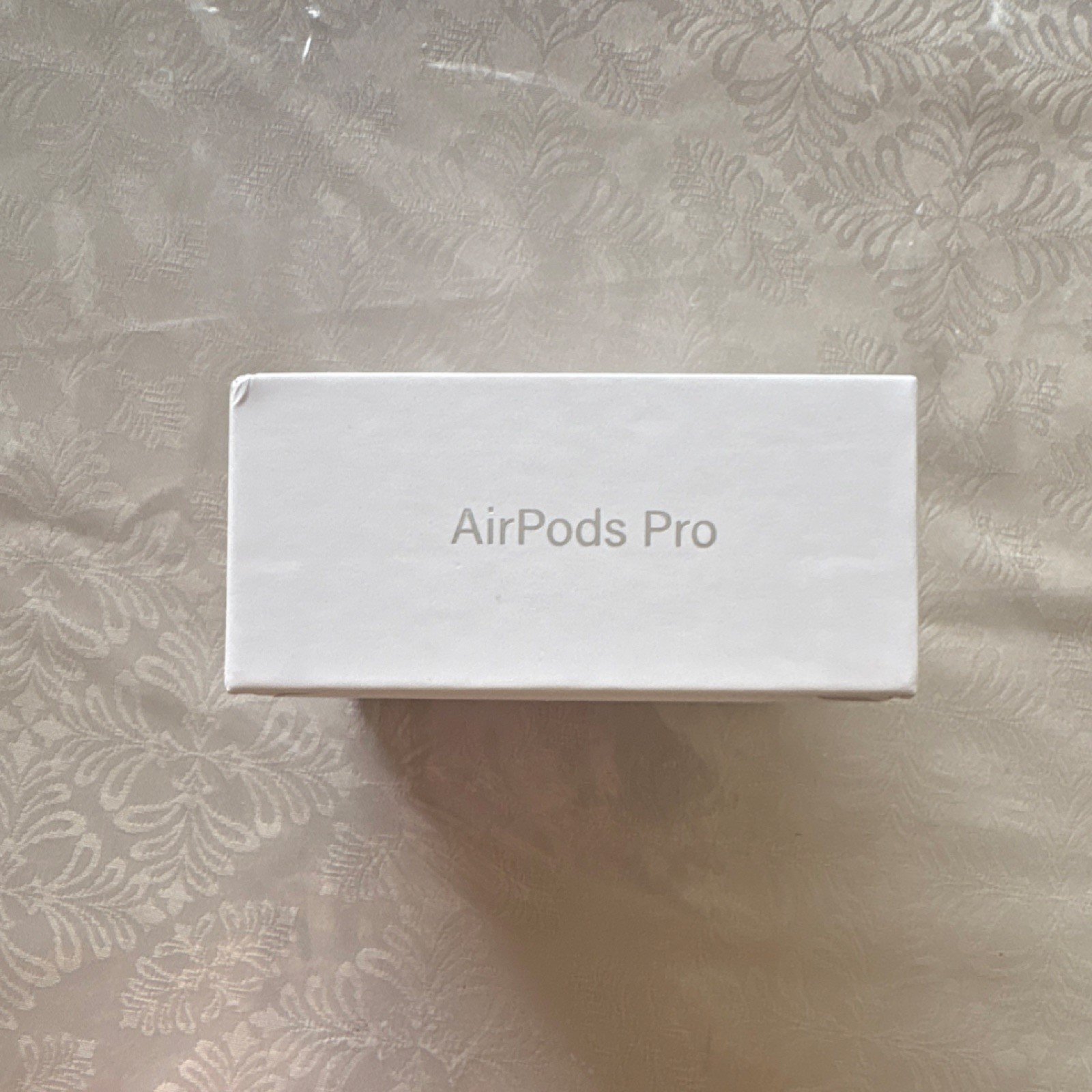 Apple AirPods Pro 3 Wireless Bluetooth Earbuds White w/ Charging Case