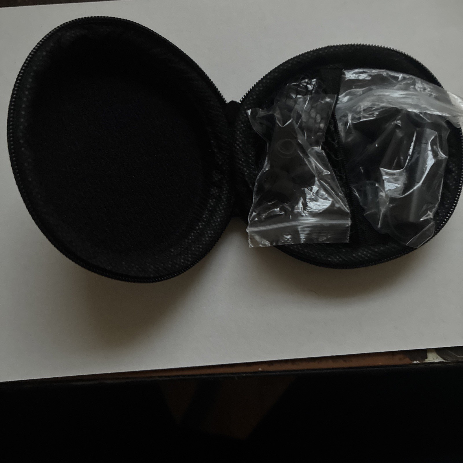 Sonic Bluetooth wireless earbuds in iHeart Radio carry case. NO MICRO-USB cable
