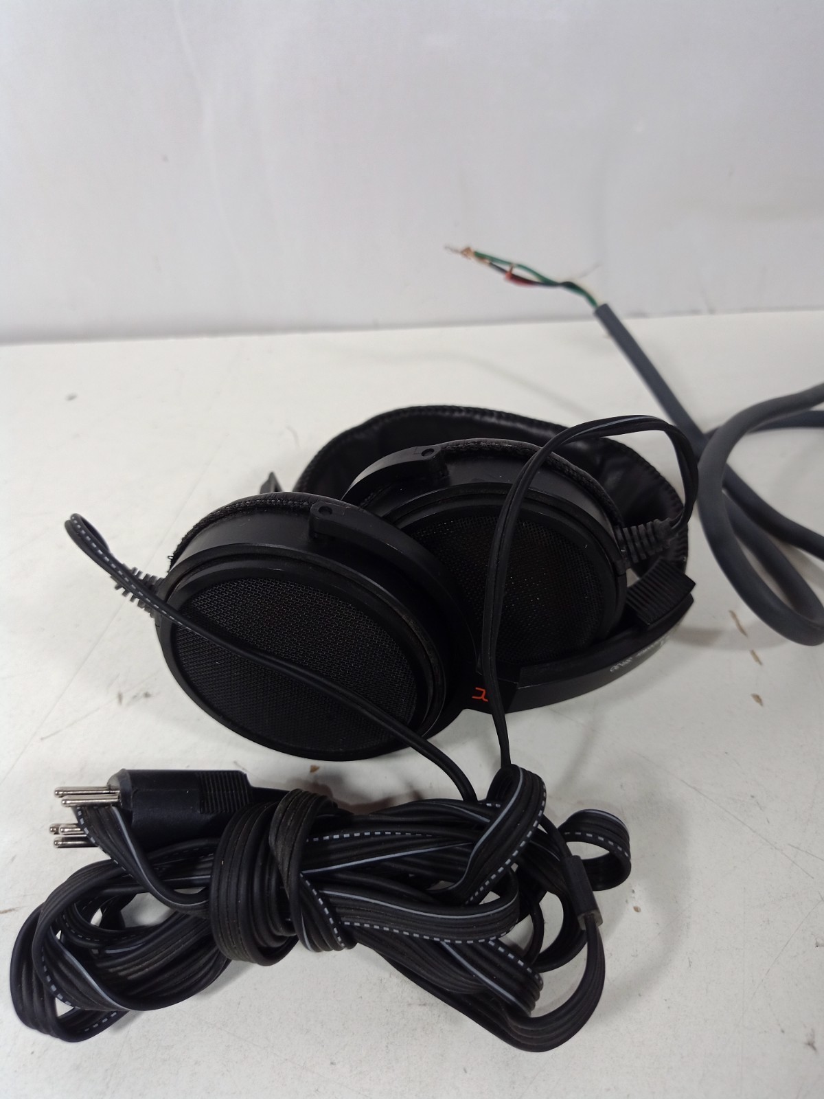 Stax Headphones System – SR-30 Headset & SRD-4 Adaptor