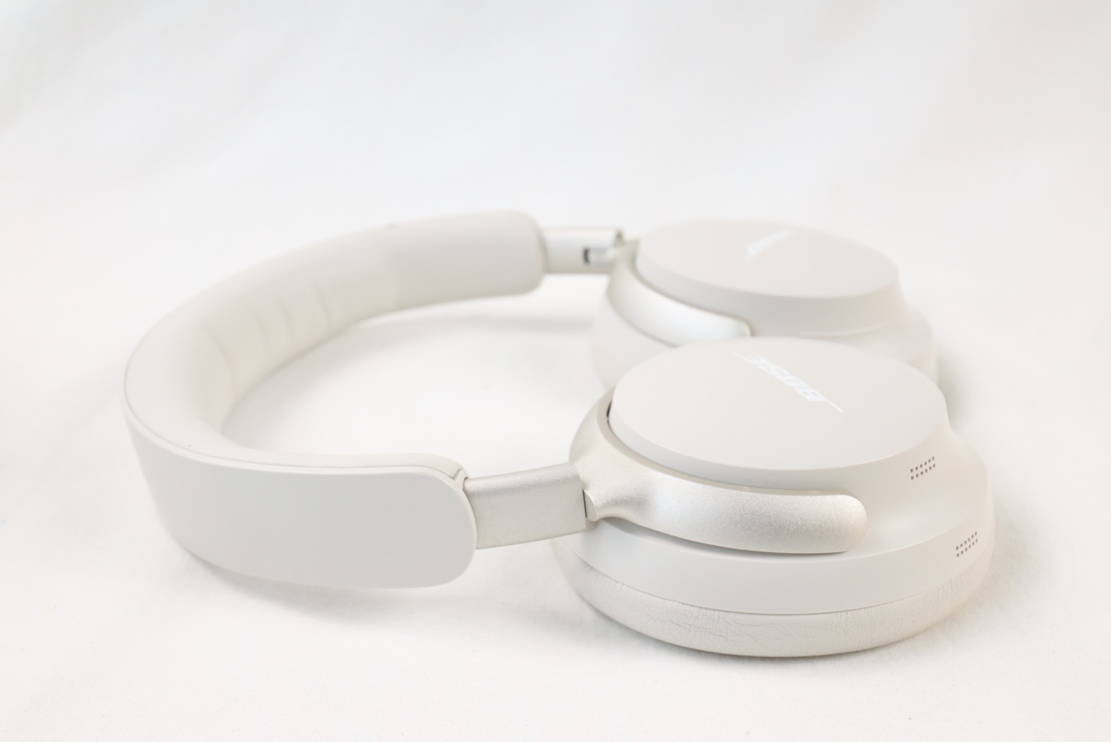 BOSE QuietComfort Ultra Headphones Sandstone Noise Canceling