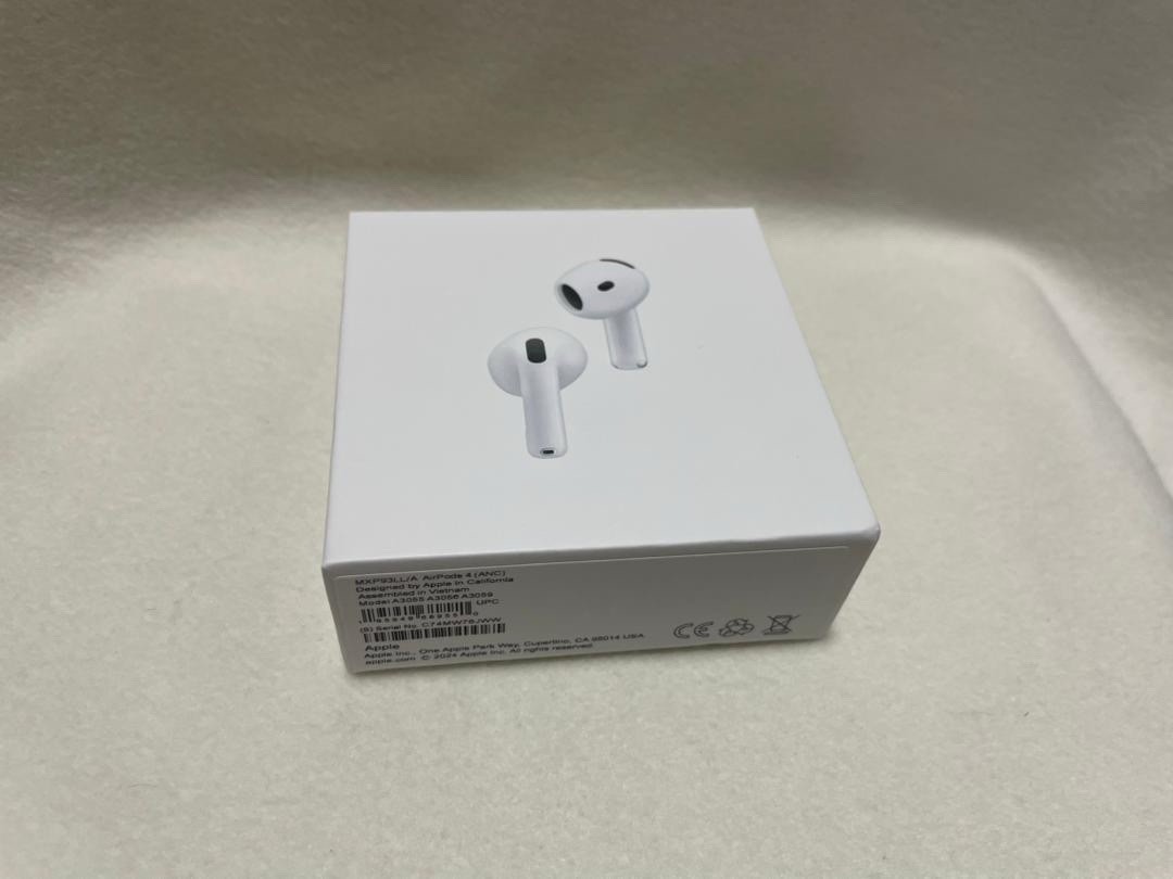Apple AirPods 4 Active Noise Cancellation Earbuds , White