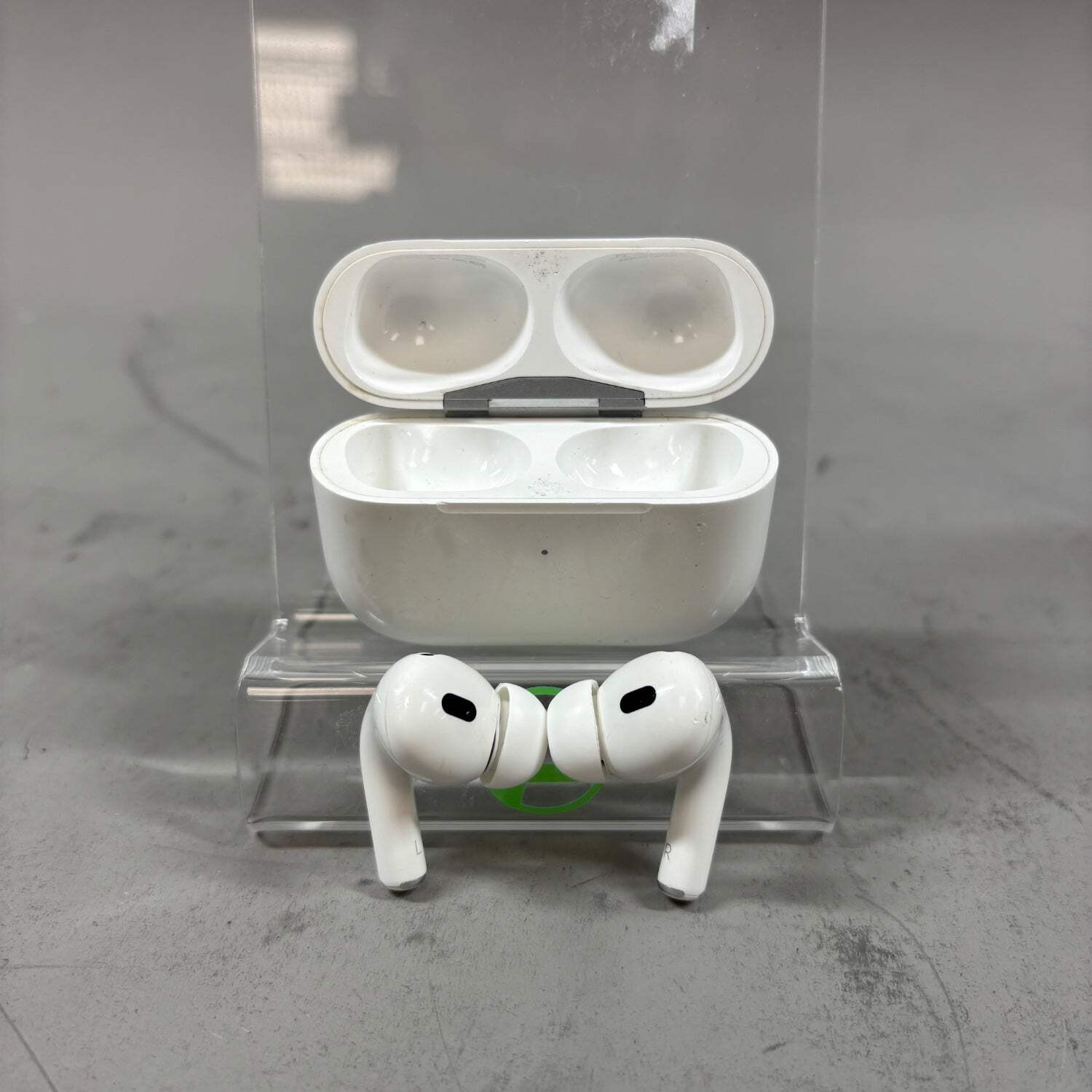 Apple AirPods Pro 3rd Gen with MagSafe Charging Case A2700
