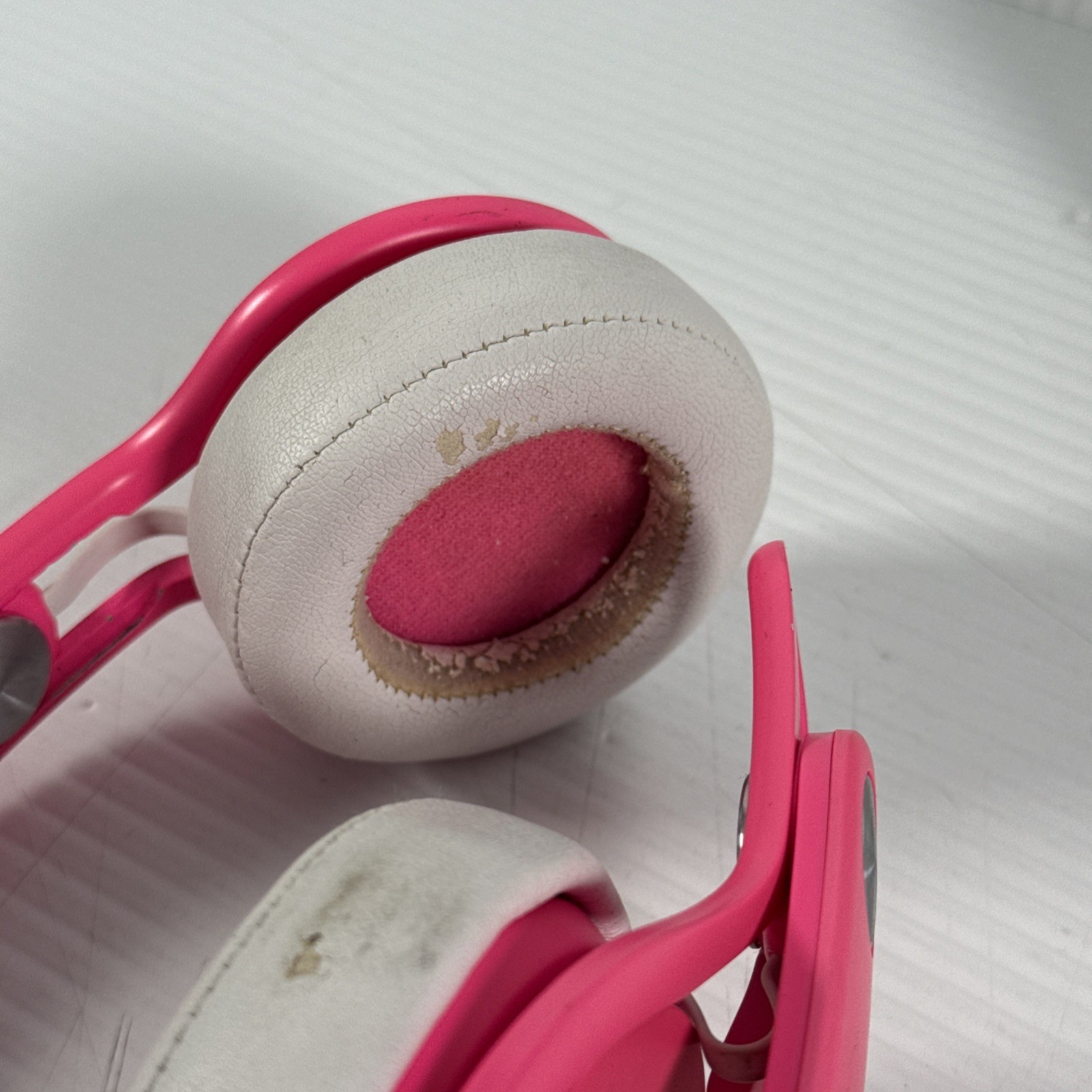 Beats Mixr Mixer David Guetta Edition Limited Edition Rare NEON Pink No Cord