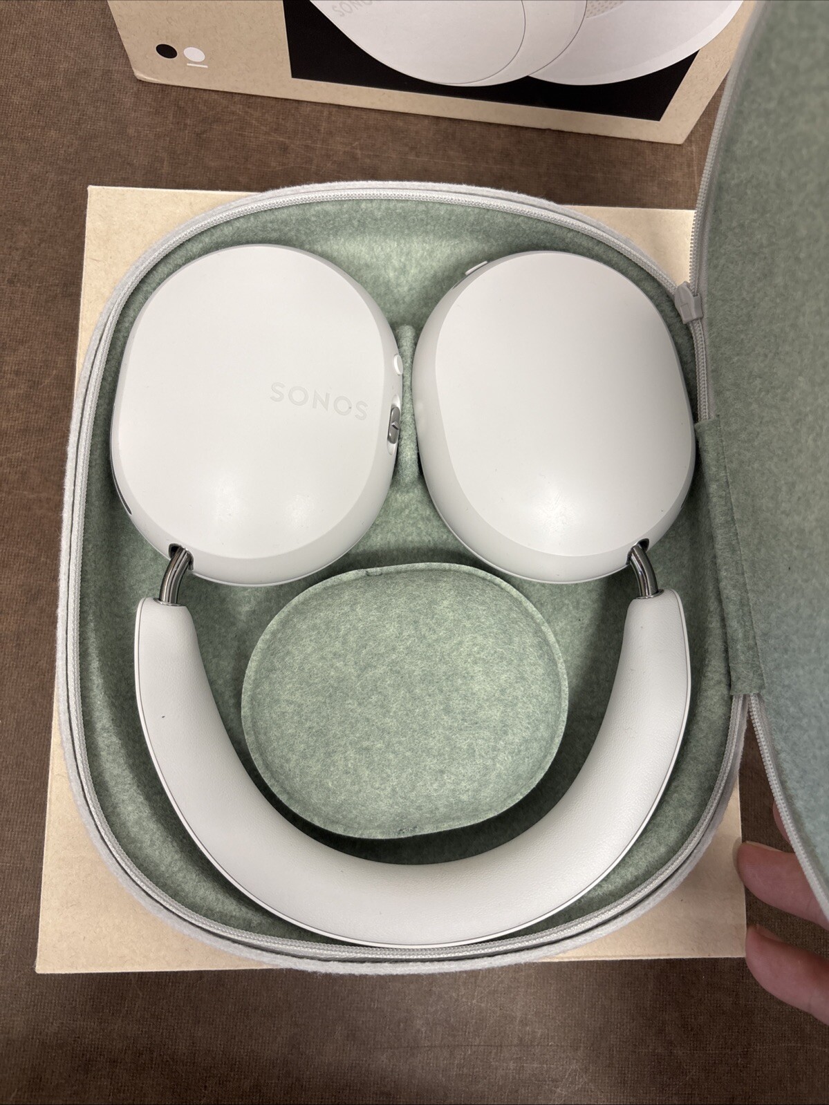 Sonos Ace Wireless Over Ear Headphones with Noise Cancellation Soft White New!!!